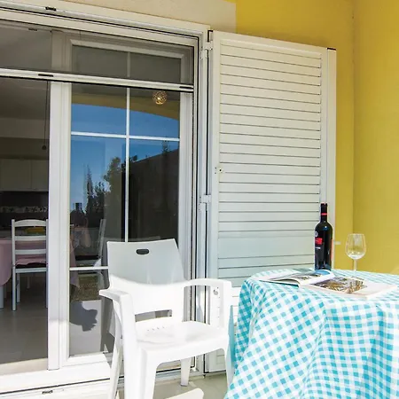1 Bedroom Gorgeous In Pakoštane
